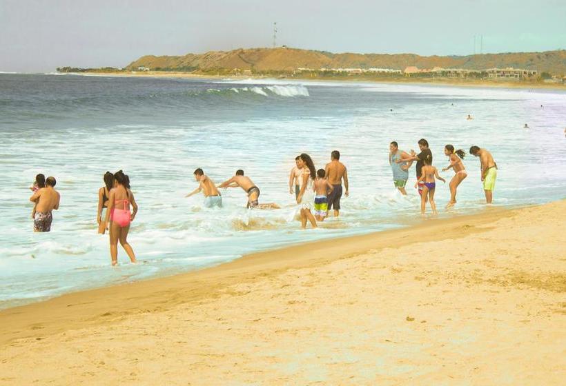 Hotel El Bucanero | Canoas de Punta Sal | Contralmirante Villar | Perú 5