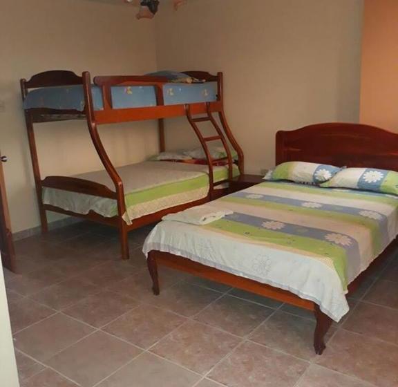 Hotel Hostal Los Delfines | Puerto Lopez | Manabi | Ecuador 1