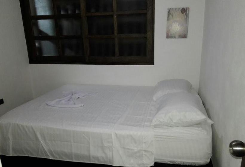 Albergue Balcones De La Piedra | Guatapé | Antioquia | Colombia 10