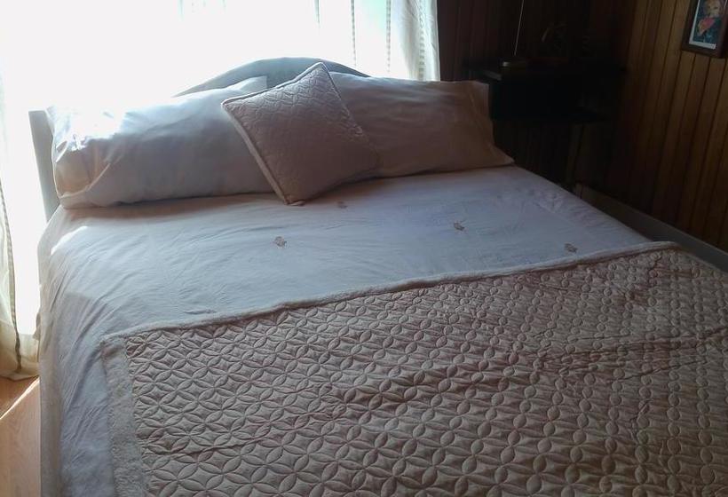 Bed and Breakfast Vista Al Lago Y Volcanes | Puerto Varas | Los Lagos | Chile 2