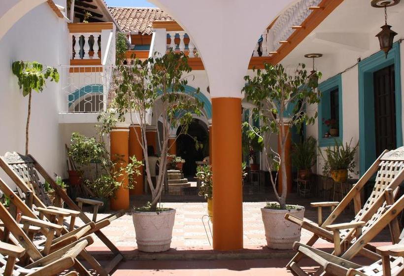 7 Patas Hostel | Sucre | Bolivia | América del Sur 11