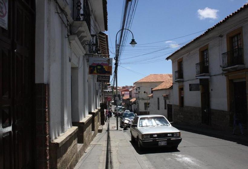 7 Patas Hostel | Sucre | Bolivia | América del Sur 4