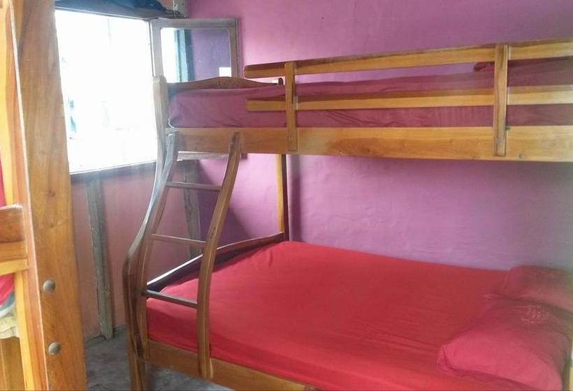 Hotel Hostel Flight Montañita | Montañita | Santa Elena | Ecuador 6