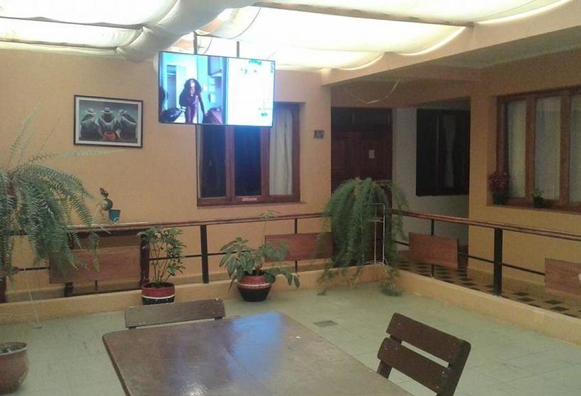 Hostel Camila | Sucre | Bolivia | América del Sur 15