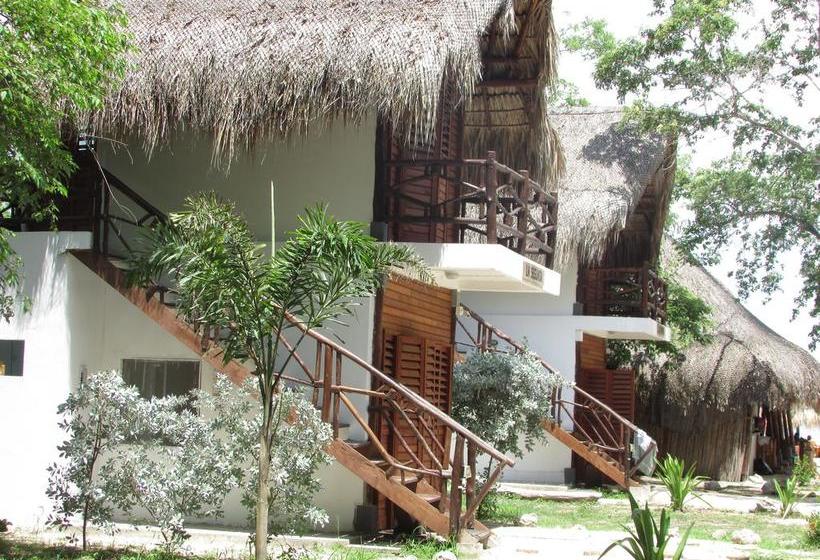 Media Luna Hostel Barú Bolivar