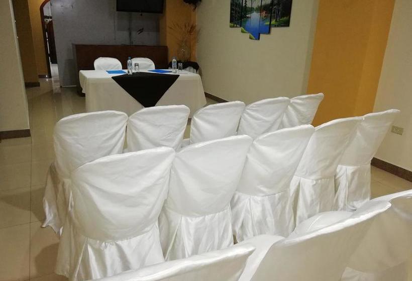 Hotel Victoria Suites | Santo Domingo de los Colorados | Santo Domingo de los Tsáchilas | Ecuador 9