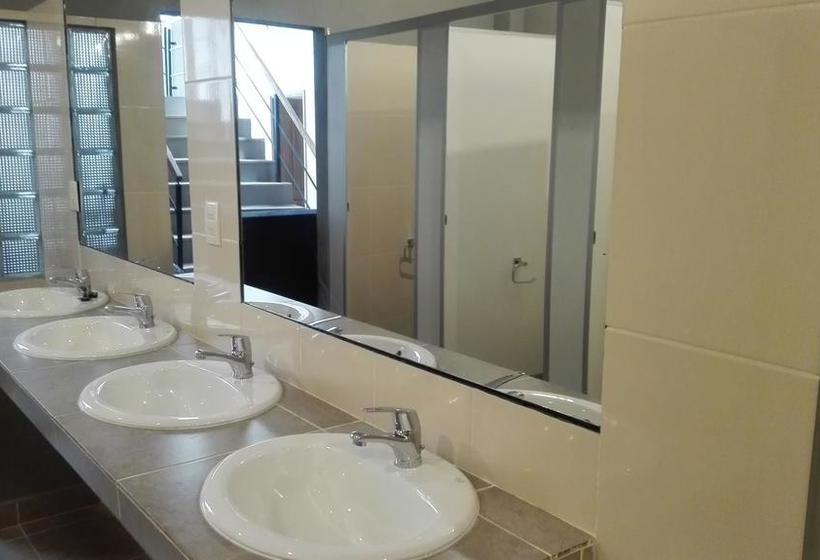 Hotel Piedra Blanca Backpackers Hostel | Uyuni | Bolivia | América del Sur 14