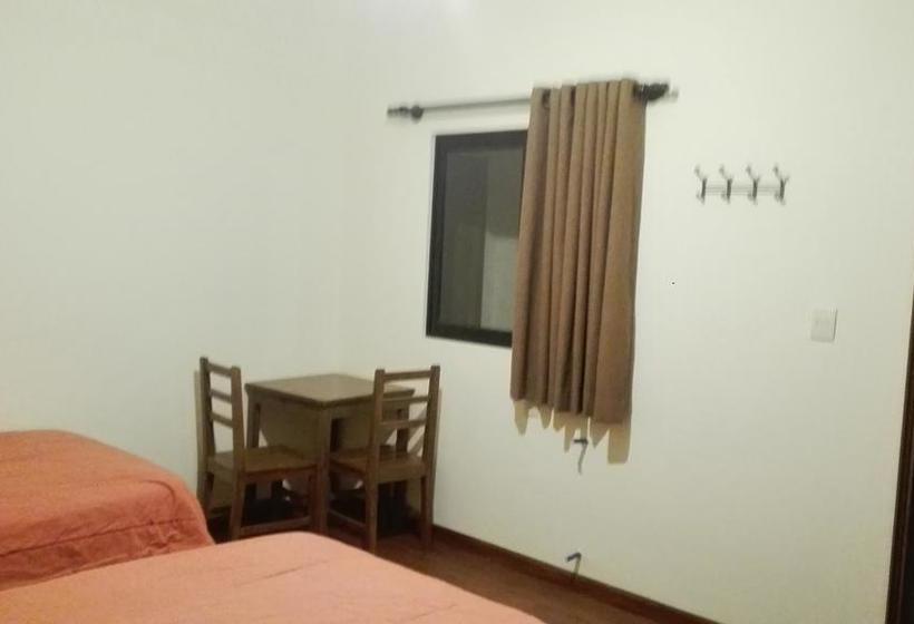 Hotel Piedra Blanca Backpackers Hostel | Uyuni | Bolivia | América del Sur 8