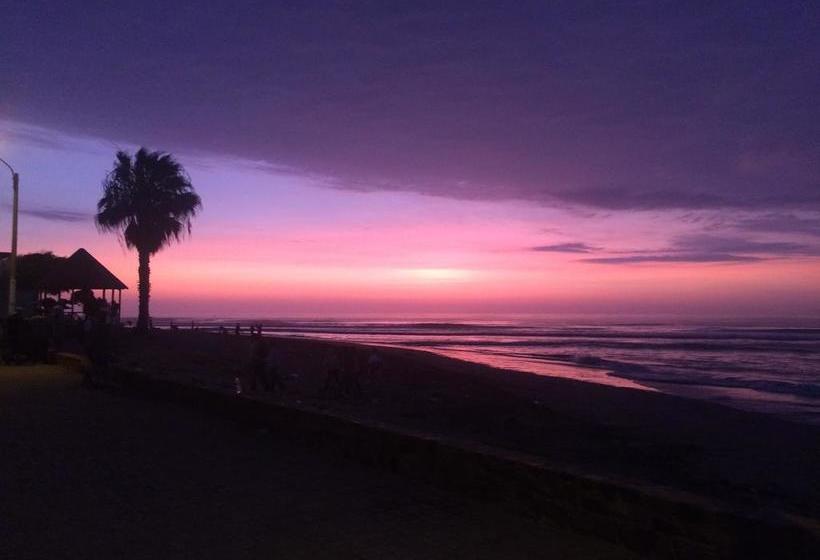 Albergue Mandala | Huanchaco | Trujillo | Perú 8