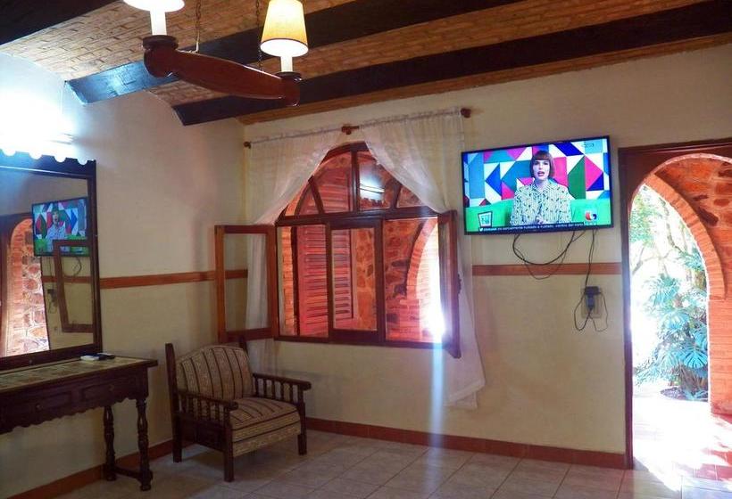 Hotel Tirol Del Paraguay | Encarnacion | Paraguai | América do Sul 12
