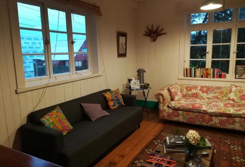 Albergue Hostal Casa Araucaria Los Lagos