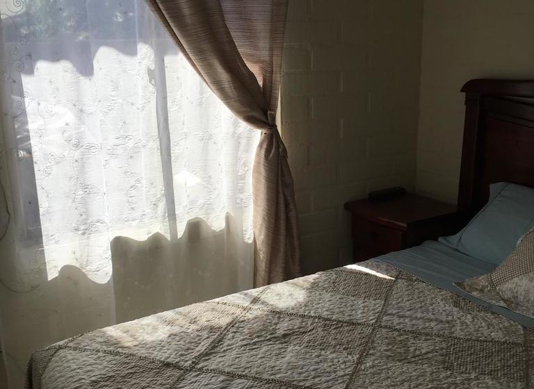 Bed and Breakfast Hostal Cepas Coloniales | Santa Cruz | O'Higgins | Chile 12