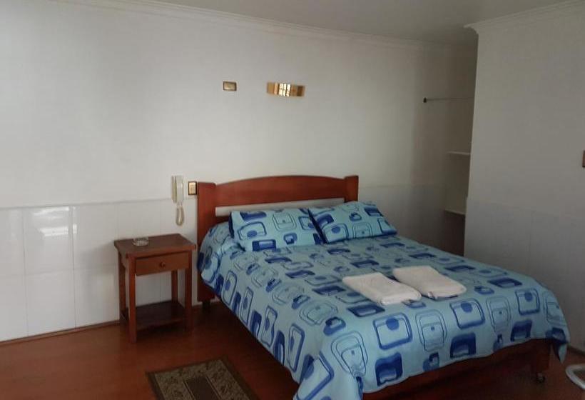 Hotel Los Cardenales