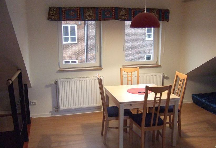 Platypus Penthouse Honeymoon Suite | Helsingborg | Skane | Suécia 11