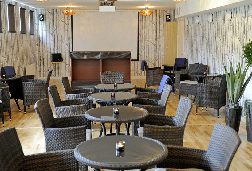 Hostel Öster Malma Slot | Nykoping | Sodermanlands Lan | Sweden 12