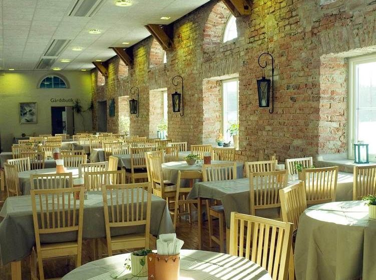 Hostel Öster Malma Slot | Nykoping | Sodermanlands Lan | Sweden 9