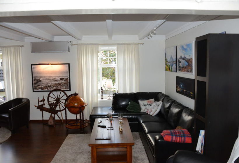 Dragon Villa Reine | Moskenesoy | Nordland | Norway 10