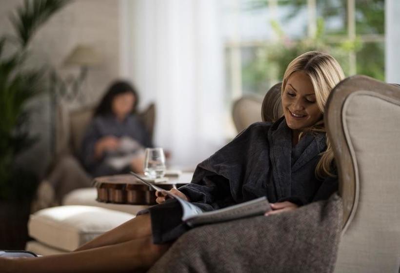 Pension Cliff At Lyons | Celbridge | Kildare | Ireland 6