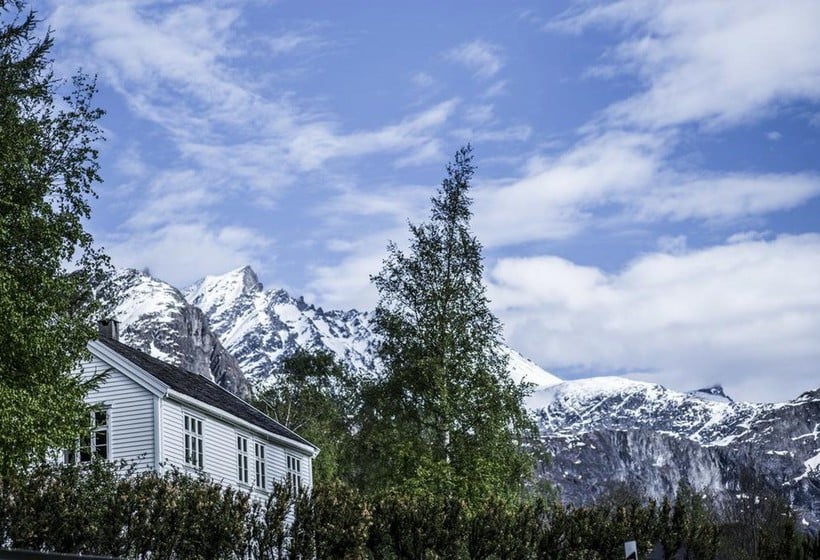 Aak Hotel | Andalsnes | More og Romsdal | Norway 2