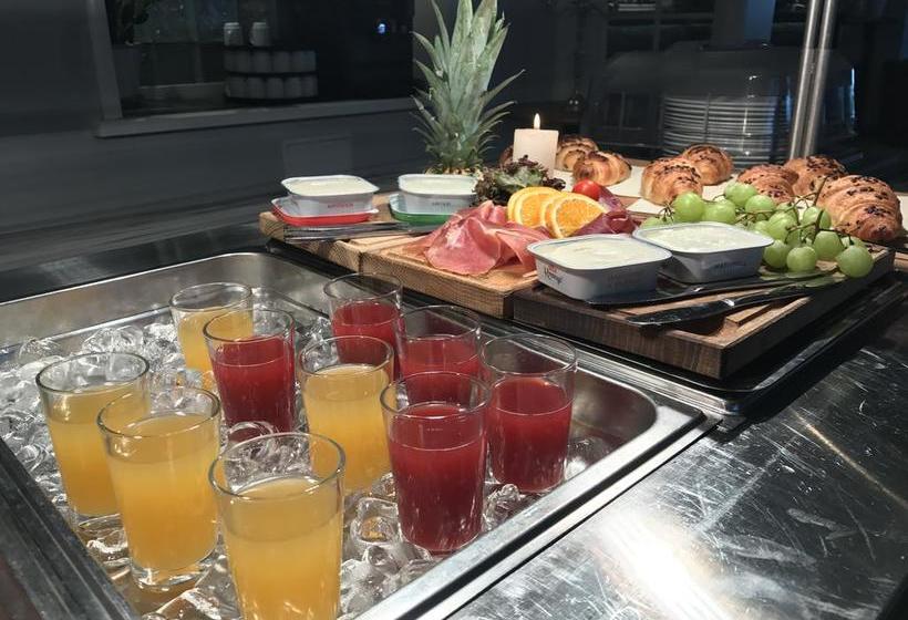 Vestnes Fjordhotell | Vestnes | More og Romsdal | Norway 11