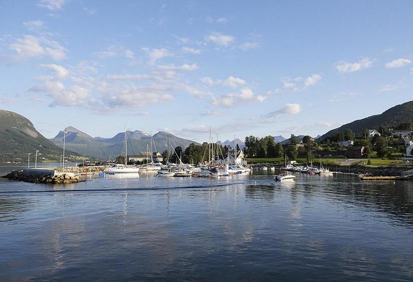 Vestnes Fjordhotell | Vestnes | More og Romsdal | Norway 5