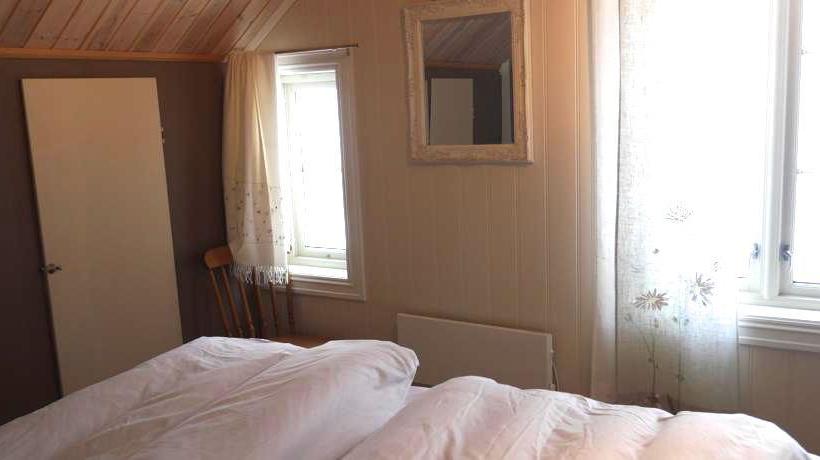 Bed and Breakfast Jordbærstova Feriehus | Valldal | More og Romsdal | Norway 12