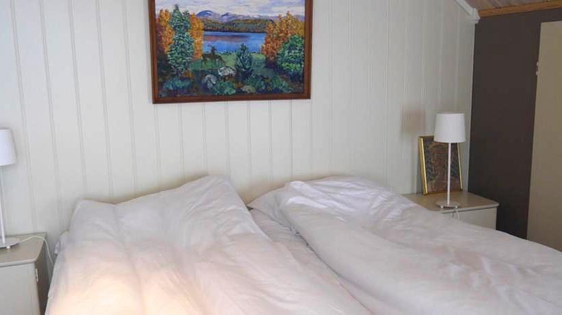 Bed and Breakfast Jordbærstova Feriehus | Valldal | More og Romsdal | Norway 13