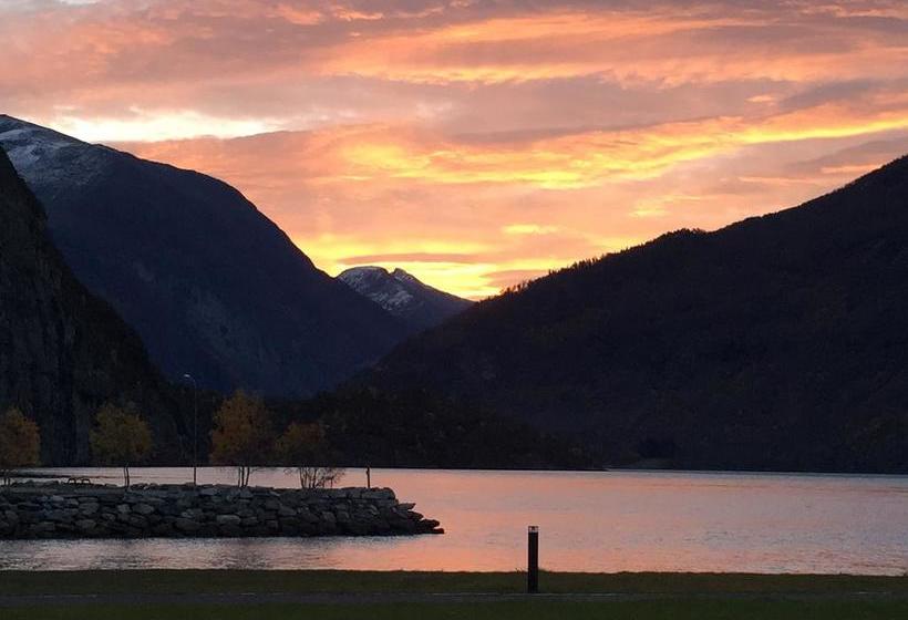 Valldal Fjordhotell | Valldal | More og Romsdal | Norway 18