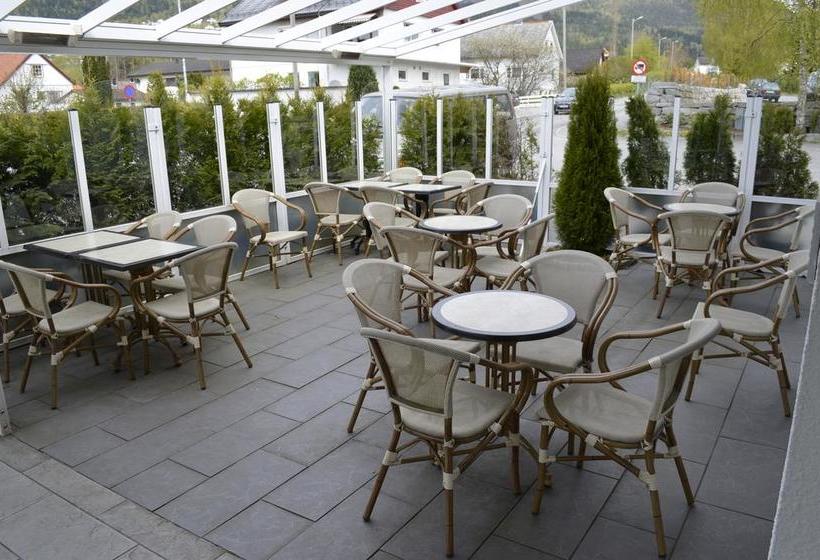 Hotel Sentrum | Nordfjordeid | Sogn og Fjordane | Norway 10