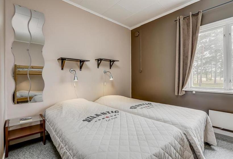 Stf Hostel Lärbro/grannen