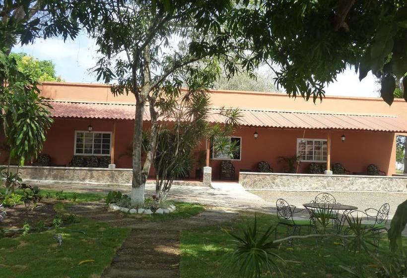 Hotel Casa Praga | Las Tablas | Los Santos | Panamá 2