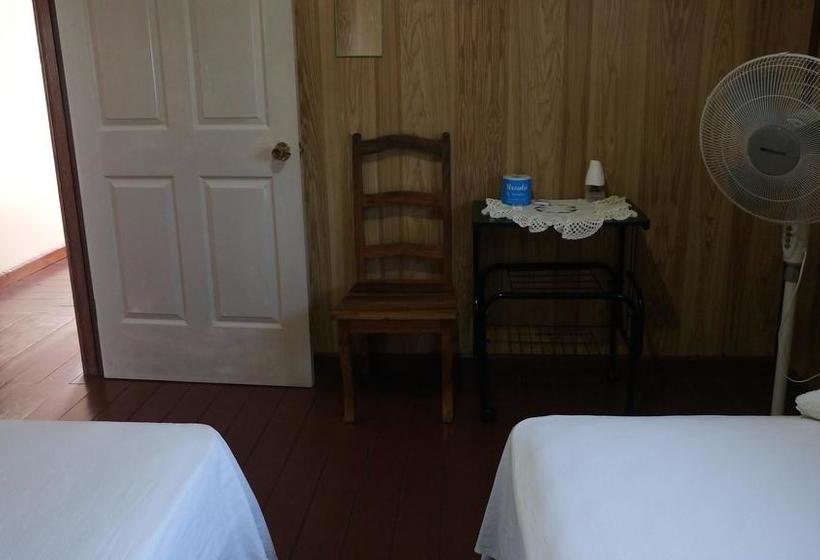 Albergue Hostal Doña Irma Bocas | Bocas del Toro | Bocas del Toro | Panamá 13