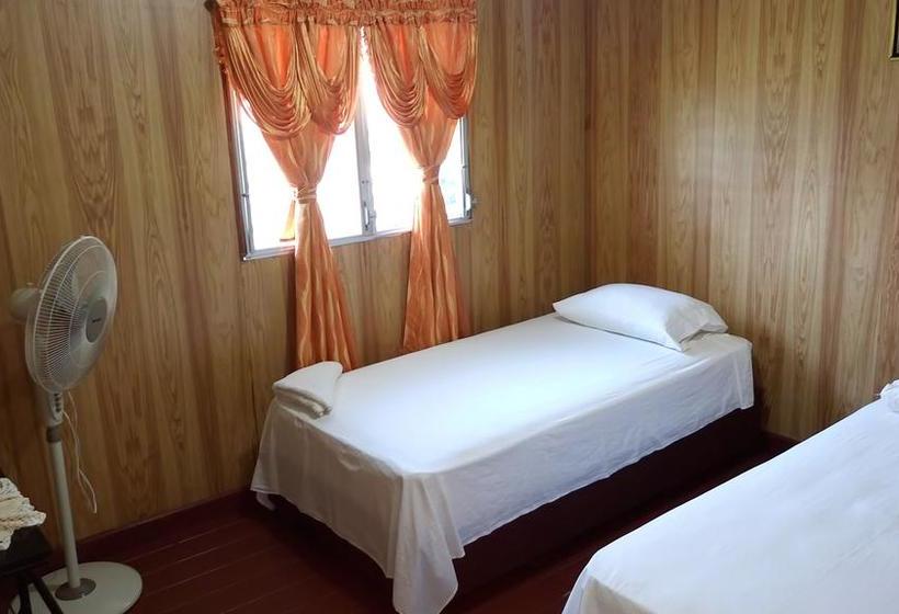 Albergue Hostal Doña Irma Bocas | Bocas del Toro | Bocas del Toro | Panamá 14