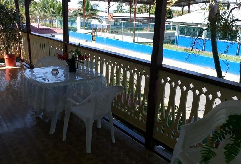 Albergue Hostal Doña Irma Bocas | Bocas del Toro | Bocas del Toro | Panamá 20