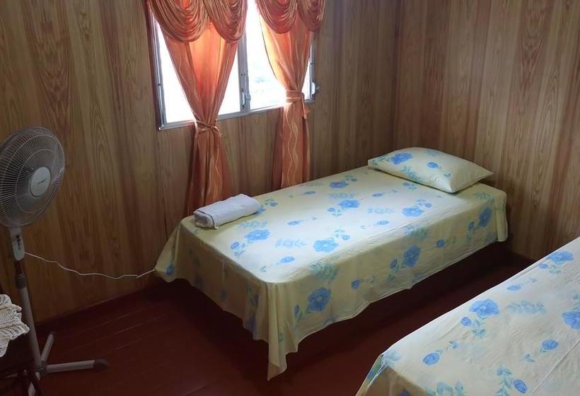 Albergue Hostal Doña Irma Bocas | Bocas del Toro | Bocas del Toro | Panamá 7