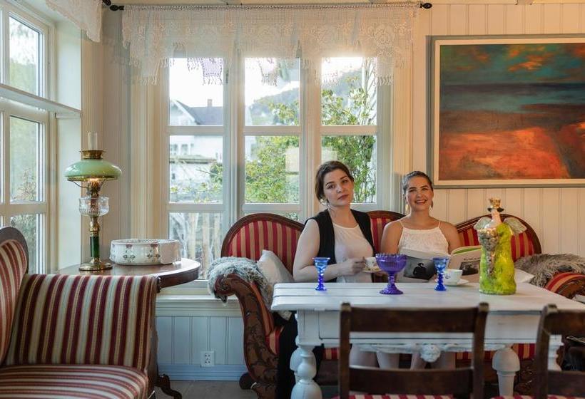 Bed and Breakfast Villa Solvorn | Solvorn | Sogn og Fjordane | Norway 2