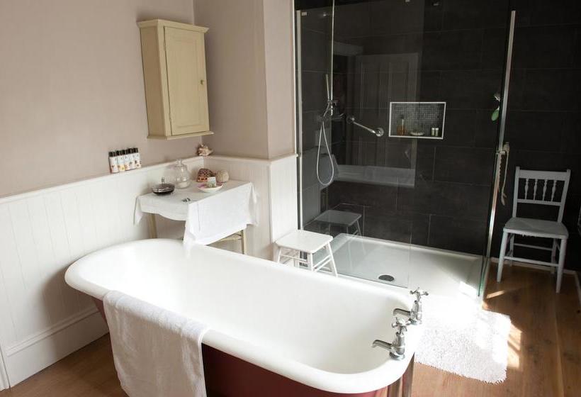 Bed and Breakfast Lough Bawn House | Castlepollard | Westmeath | Ireland 1