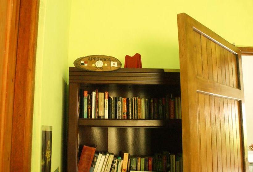 Albergue Hostal Orquidea | El Valle de Anton | Coclé | Panamá 2