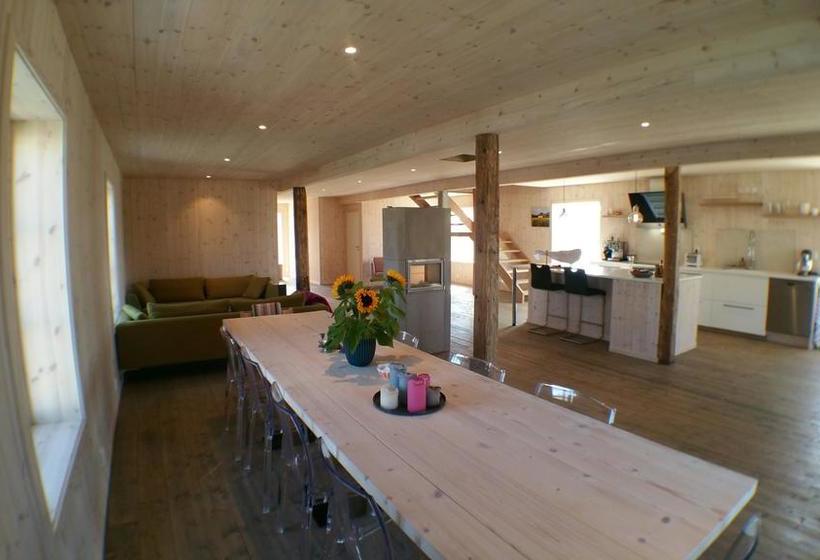 Bed and Breakfast Lysvoldbrygga | Henningsvaer | Nordland | Norway 11