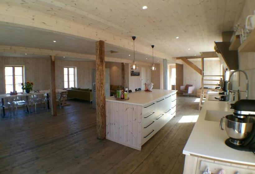 Bed and Breakfast Lysvoldbrygga | Henningsvaer | Nordland | Norway 12