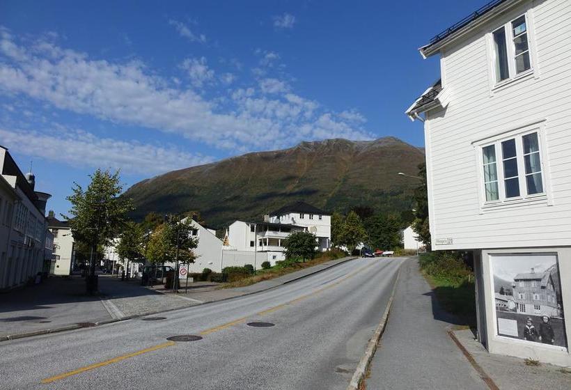 Orsta Hostel | Orsta | More og Romsdal | Norway 4