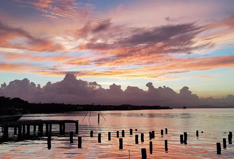 Bed and Breakfast Karma On The Water Bocas del Toro