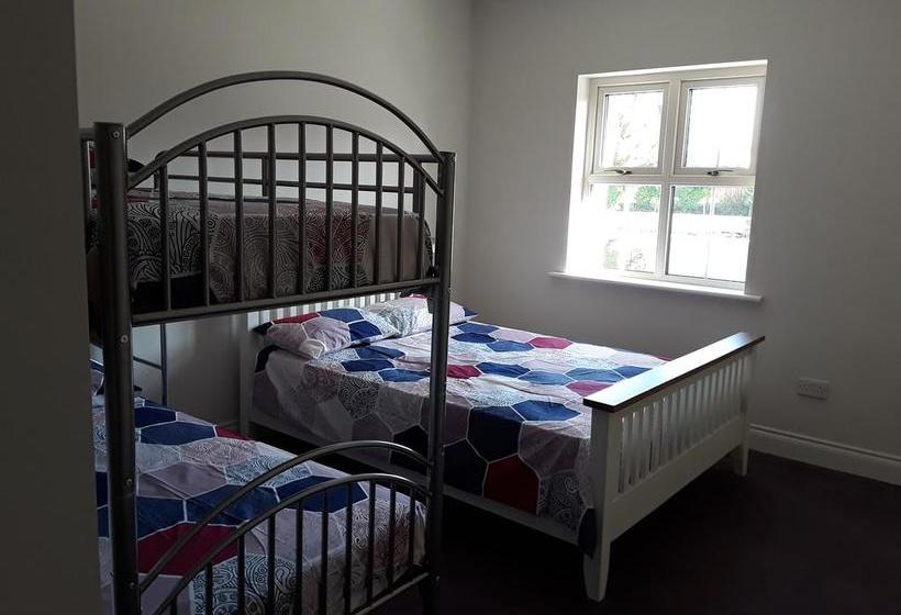 Hostel Burkes Of Ballycastle Accommodation | Ballycastle | Mayo | Ireland 10