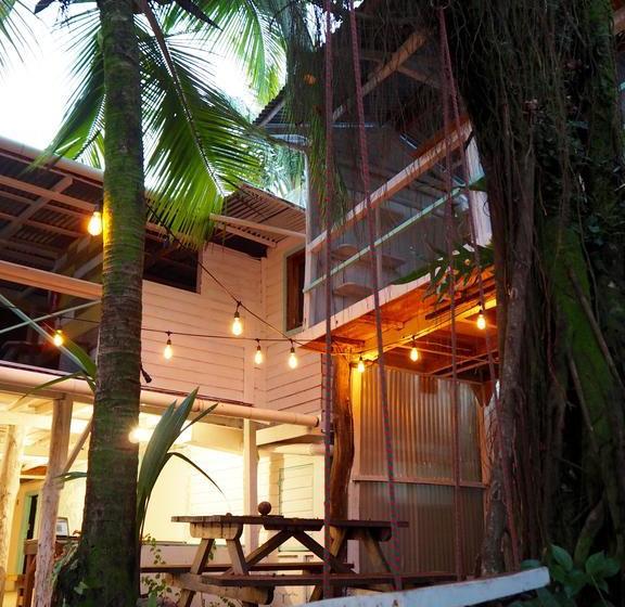 Twin Fin Hostels | Bocas del Toro | Bocas del Toro | Panamá 20