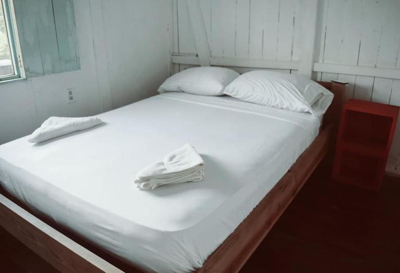 Twin Fin Hostels | Bocas del Toro | Bocas del Toro | Panamá 6