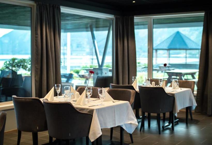 Hotel Bremanger Fjord L | Svelgen | Sogn og Fjordane | Norway 12