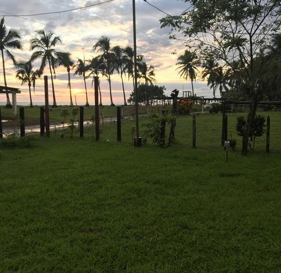 Albergue Johnny Fiestas | Las Lajas | Chiriquí | Panamá 10