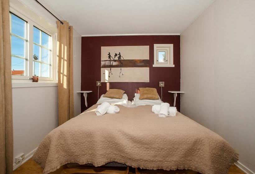 Lofoten Arctic Hotel Knusarn | Henningsvaer | Nordland | Norway 12