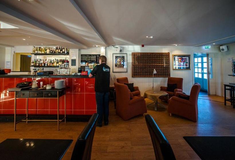 Lofoten Arctic Hotel Knusarn | Henningsvaer | Nordland | Norway 18