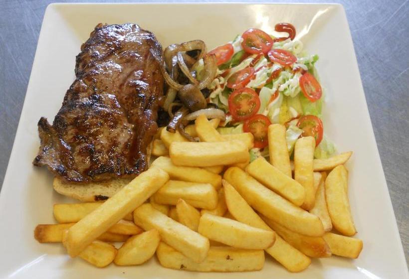 Leitrim Lodge Hotel | Carrick on Shannon | Leitrim | Ireland 3